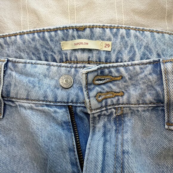 Levi's Superlow Women's Jeans Size 29 Loose Fit Light Denim - Picture 5 of 8
